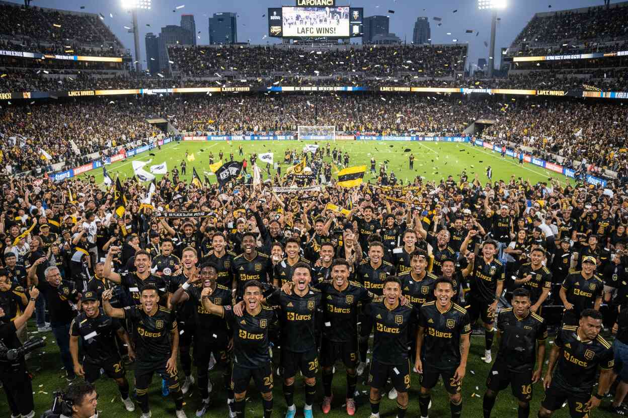 Cruz Azul goleado 3-0 por LAFC en cuartos de final de la Concachampions