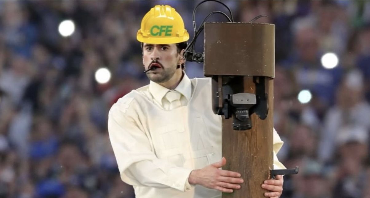 Bad Bunny como electricista: CFE se viraliza con memes del Super Bowl