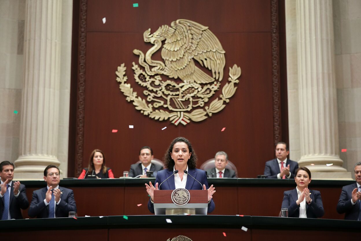 ¿Manipulan lo que ves? Expertos alertan por “guerra mediática” en México