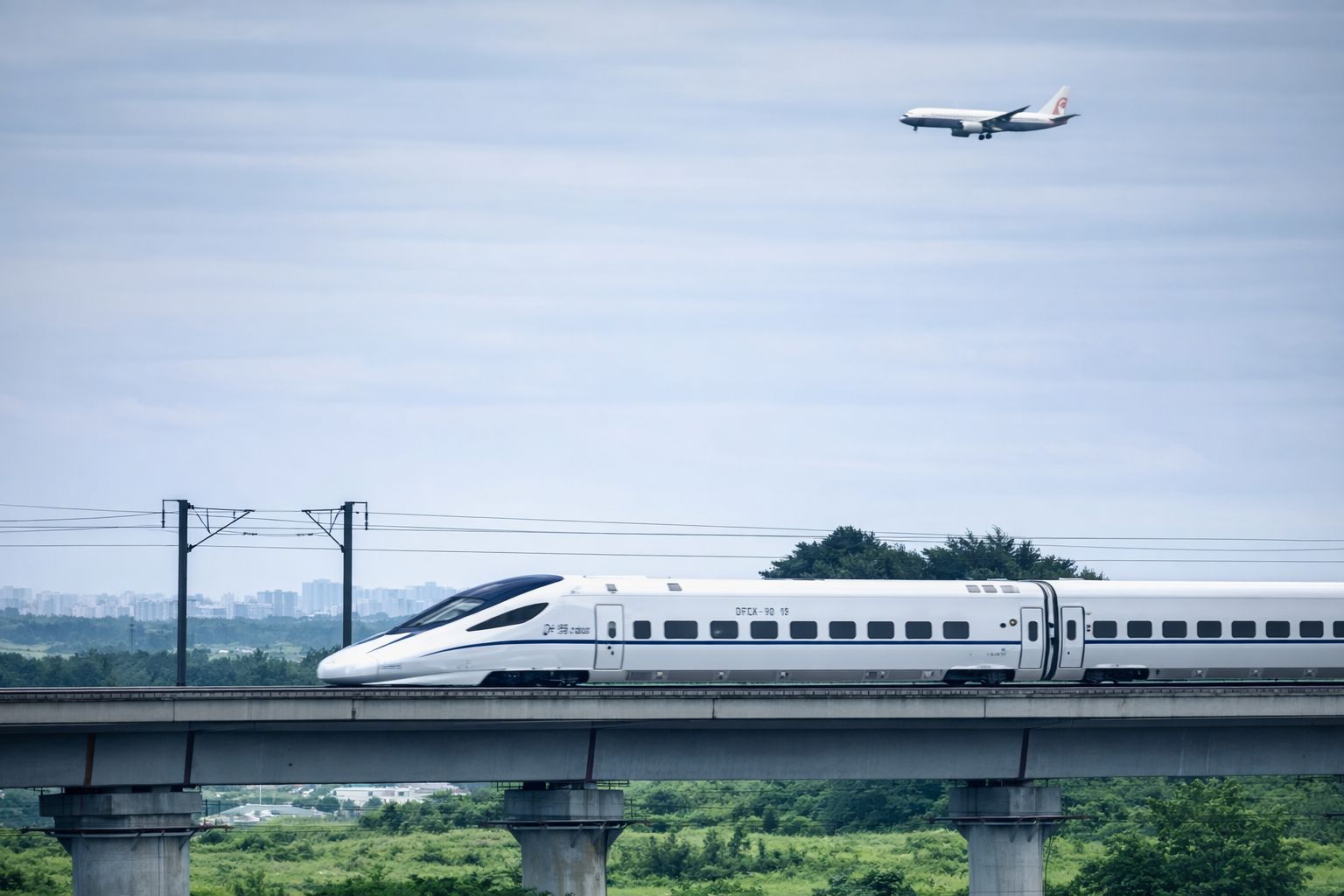 China rompe récord: tren maglev acelera a 700 km/h en solo 2 segundos