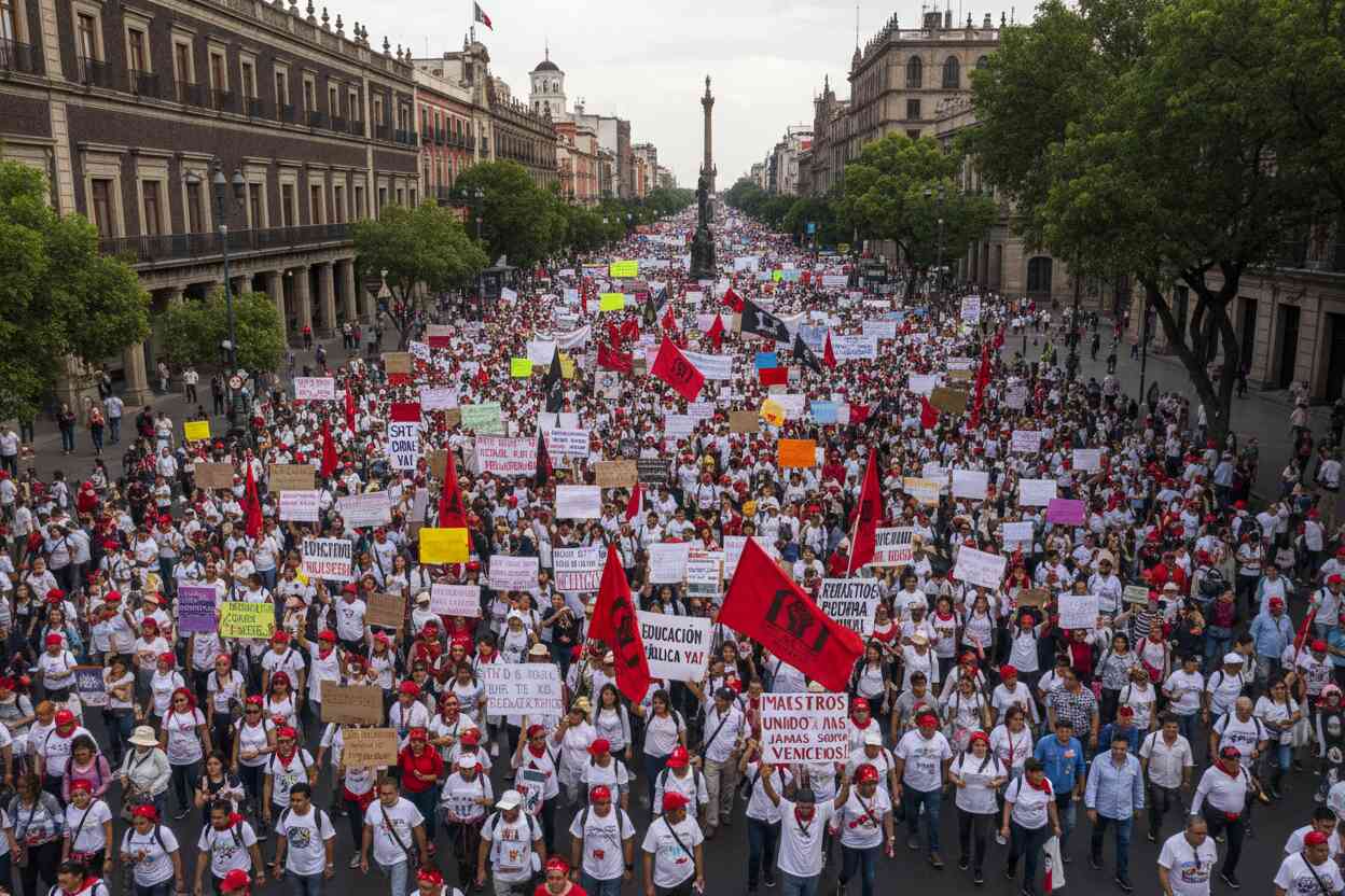 CNTE inicia huelga nacional indefinida, suspensión de clases y mega marcha hacia el Zócalo