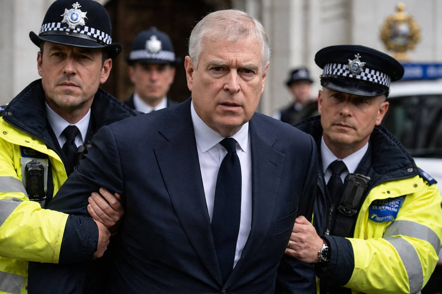 Detienen al expríncipe Andrés por el caso Epstein: investigan filtración de información oficial