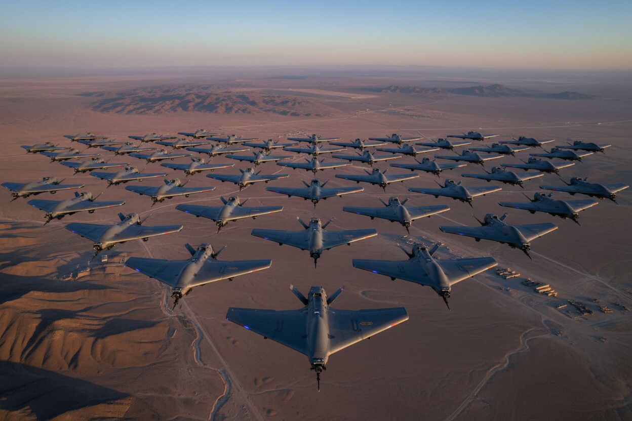 Enjambre de drones: China lanza un nuevo sistema militar autónomo y letal